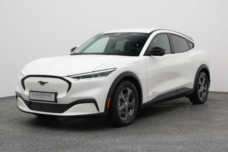 Ford Mustang (2023)