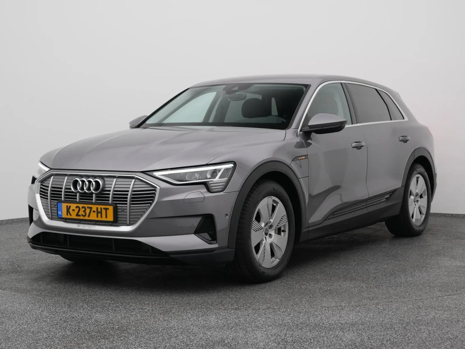 Audi e-tron (2020) — foto 1