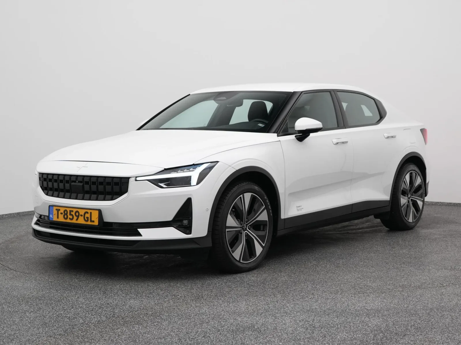 Polestar 2 (2023) — foto 1