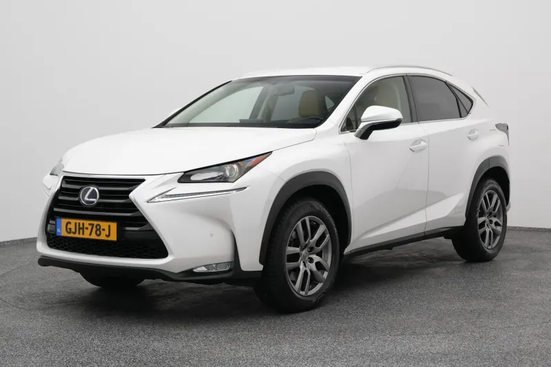 Lexus NX (2016)