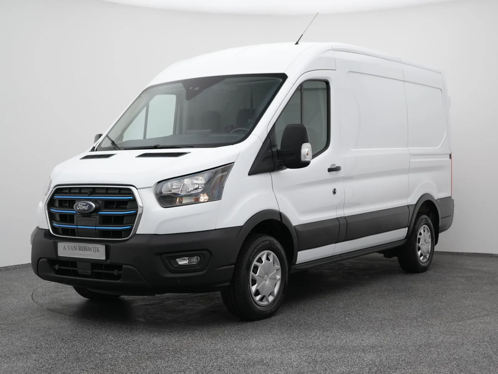 Ford E-Transit (2023) — foto 1