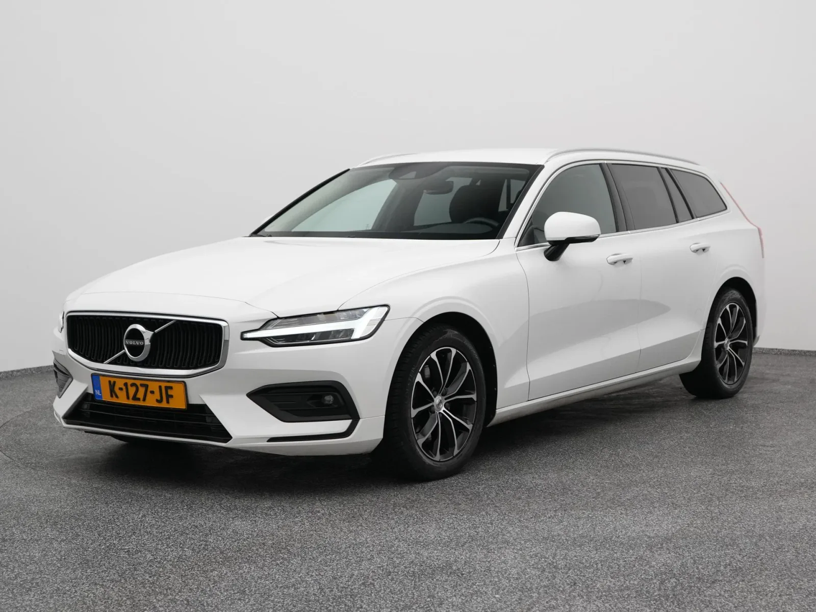 Volvo V60 (2021) — foto 1