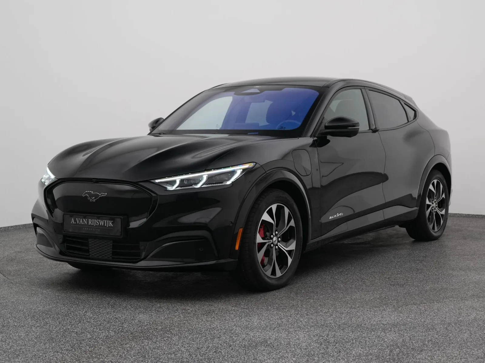 Ford Mustang (2024) — foto 1