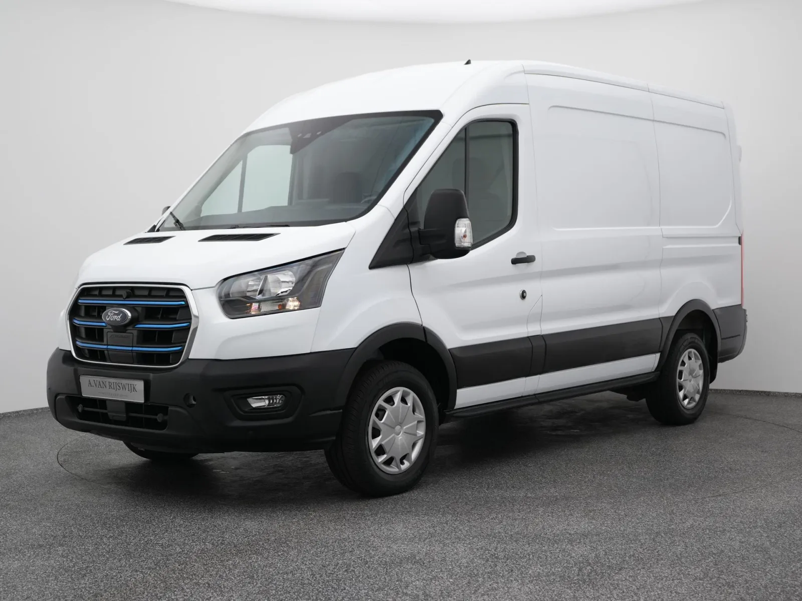 Ford E-Transit (2023) — foto 1