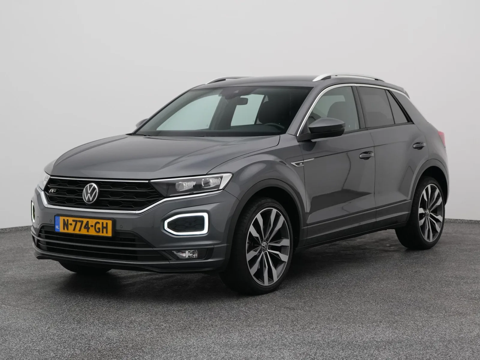 Volkswagen T-Roc (2021) — foto 1
