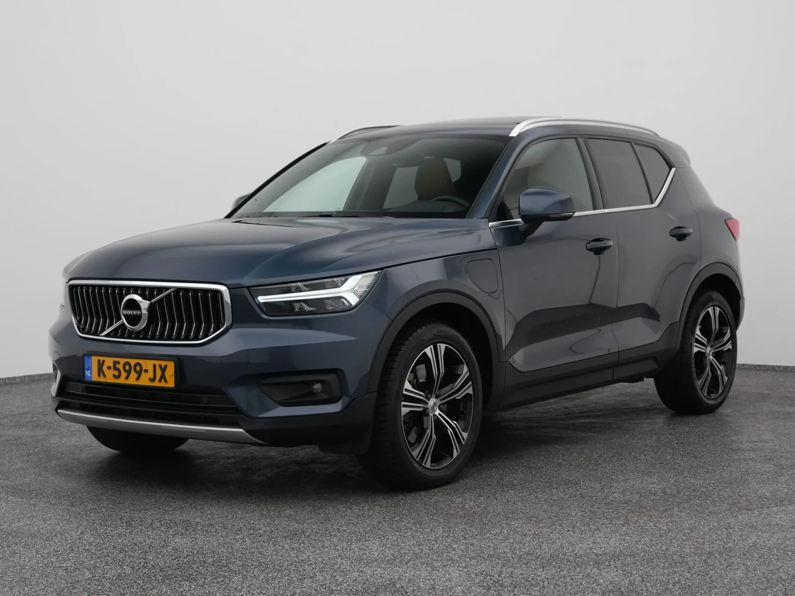 Volvo XC40 (2021) — foto 1