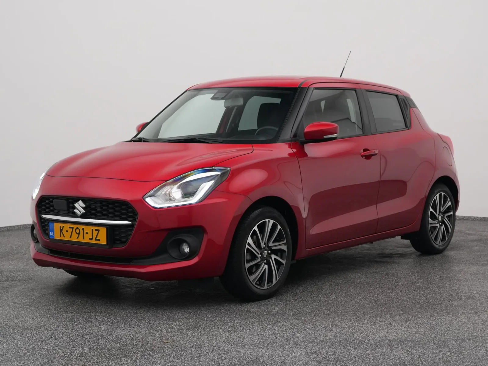 Suzuki Swift (2021) — foto 1