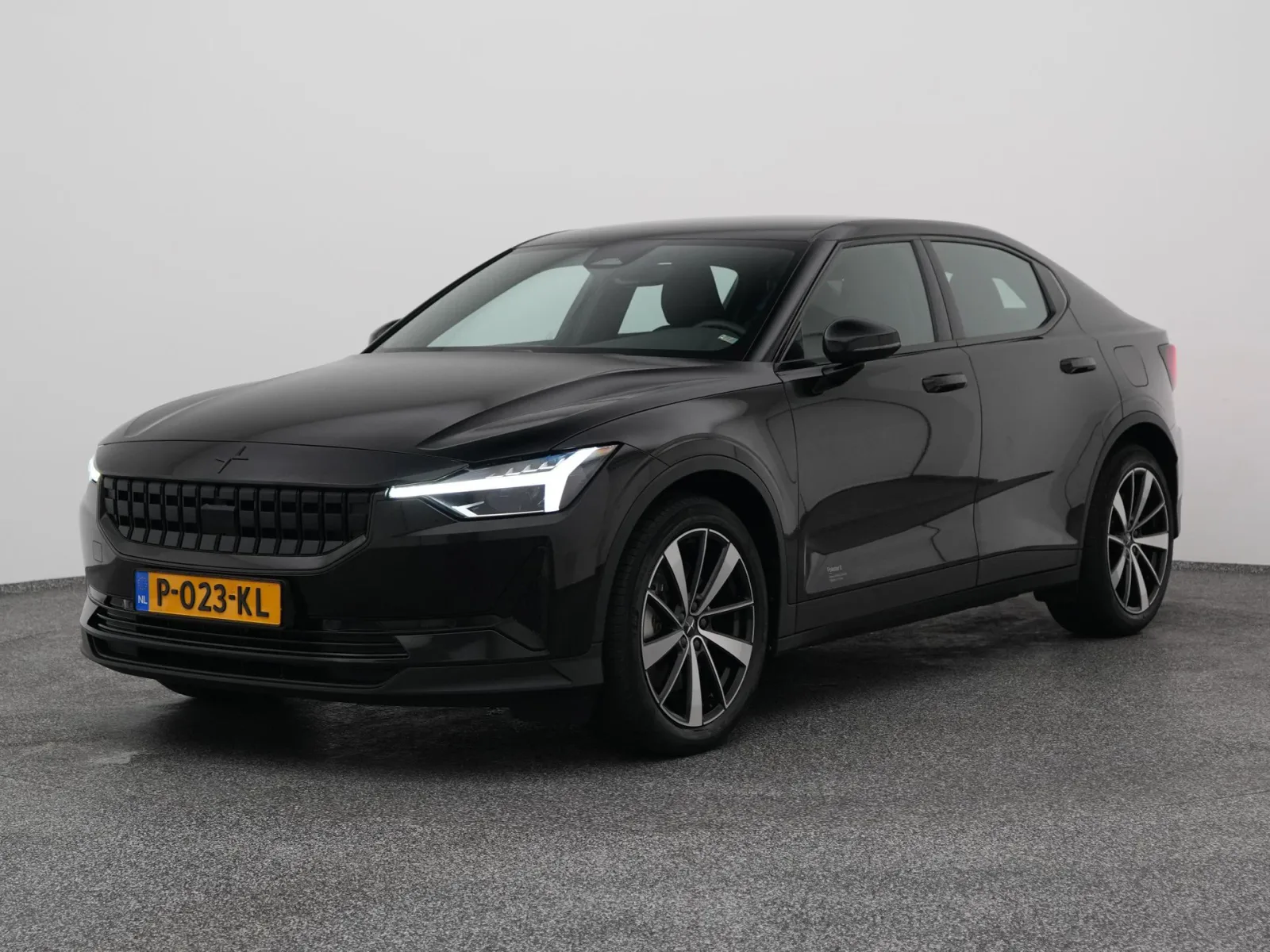 Polestar 2 (2022) — foto 1