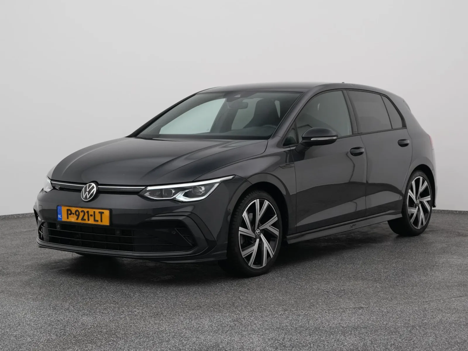 Volkswagen Golf (2022) — foto 1