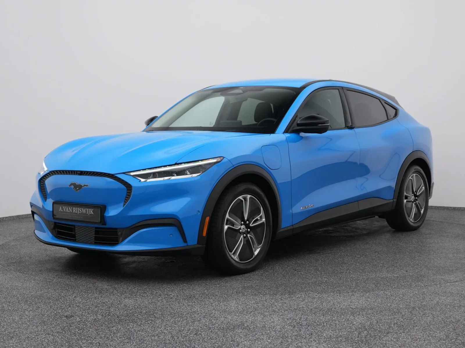 Ford Mustang (2024) — foto 1
