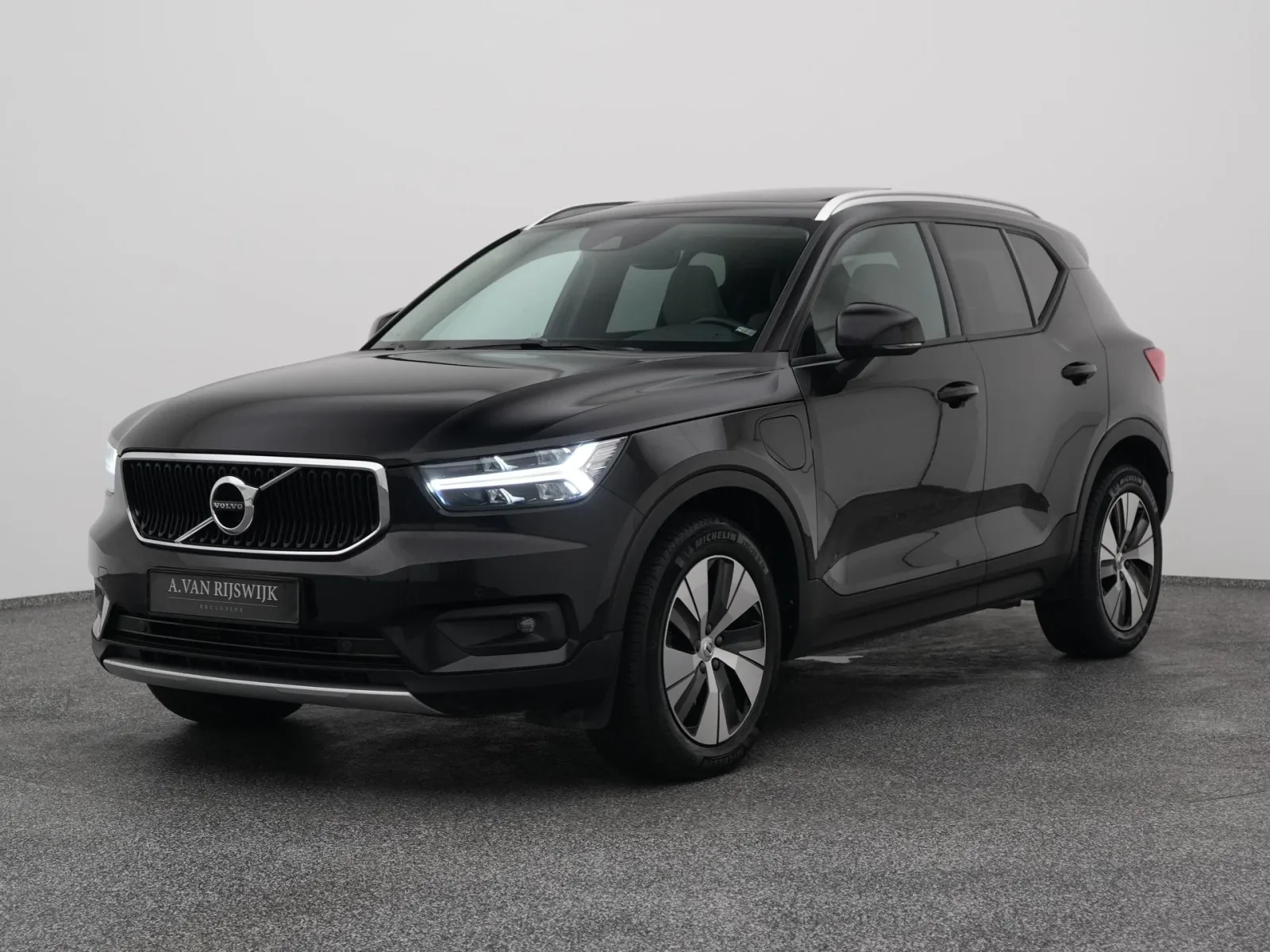 Volvo XC40 (2020) — foto 1