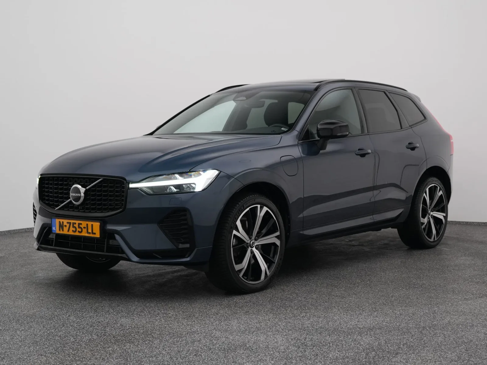 Volvo XC60 (2021) — foto 1