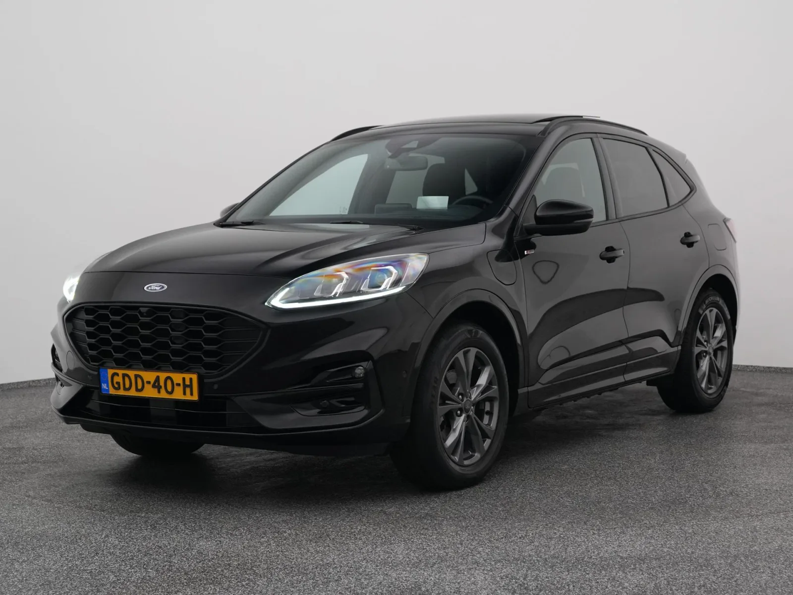 Ford Kuga (2022) — foto 1