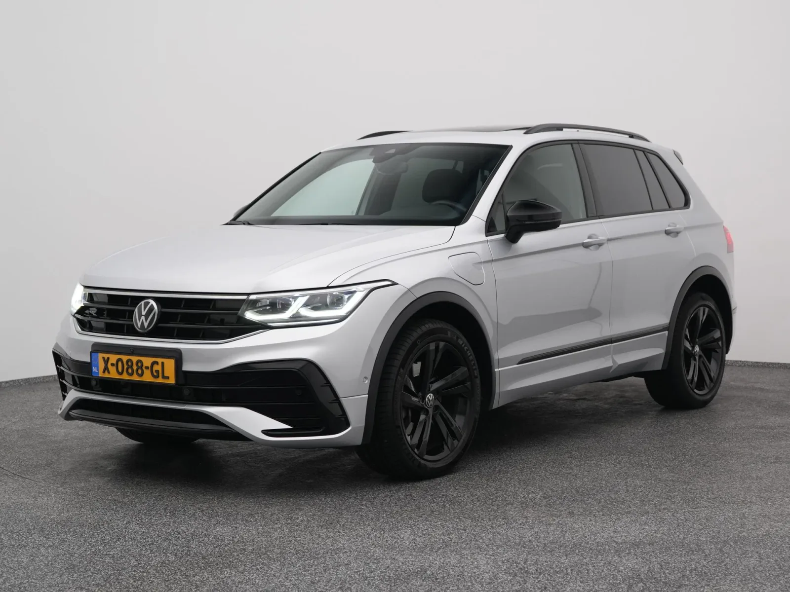 Volkswagen Tiguan (2023) — foto 1