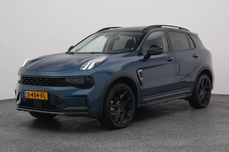 Lynk & Co 01 (2023)
