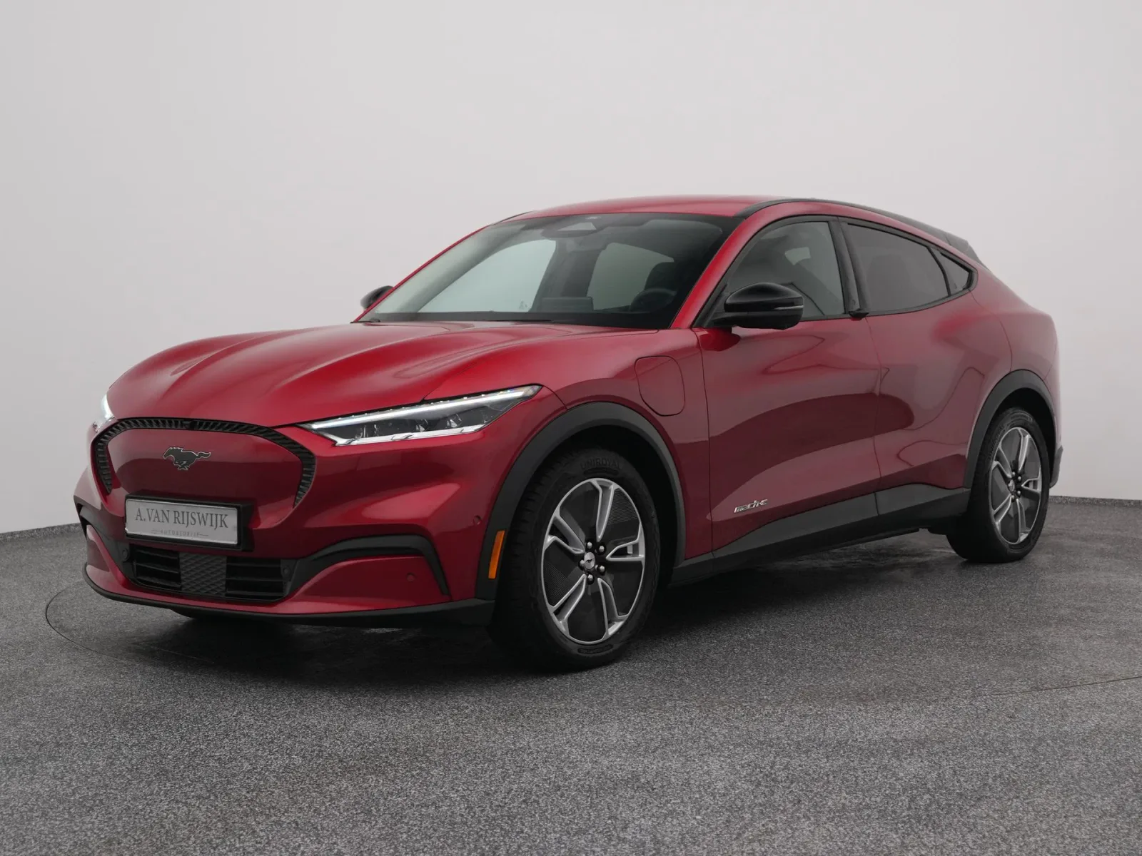 Ford Mustang (2024) — foto 1