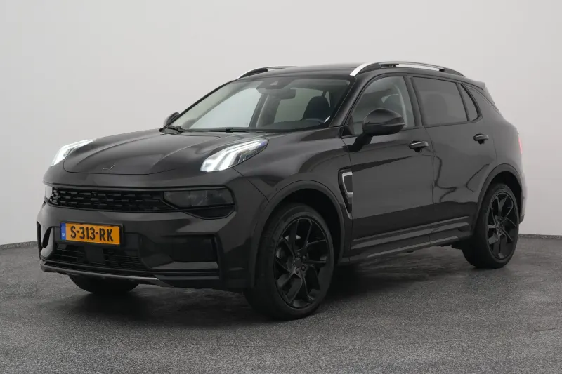 Lynk & Co 01 (2023)