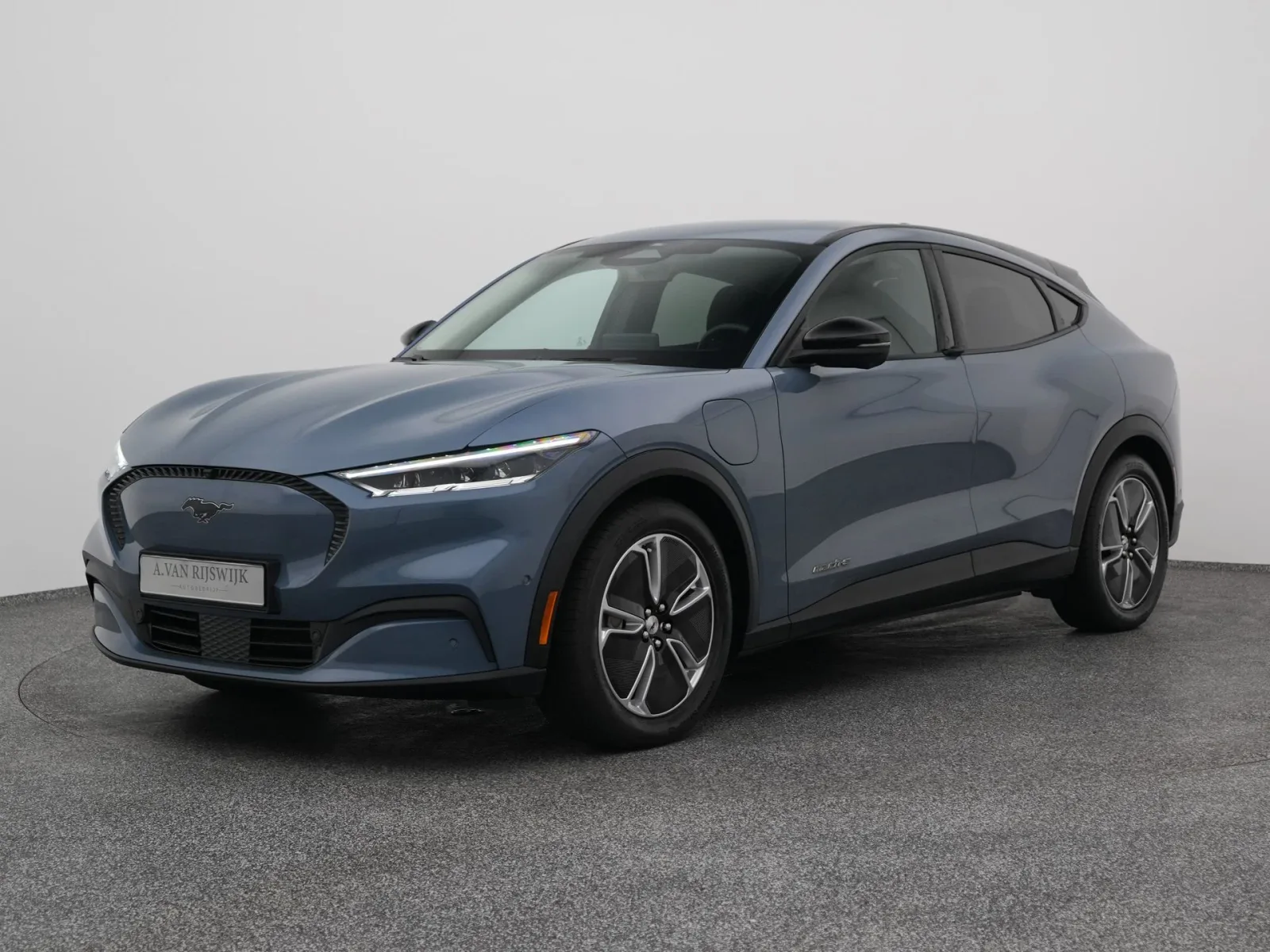 Ford Mustang (2024) — foto 1