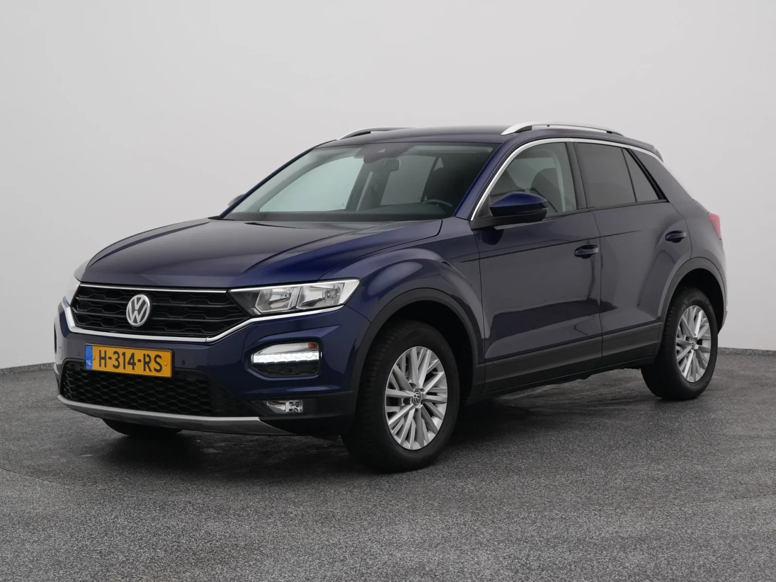 Volkswagen T-Roc (2020) — foto 1