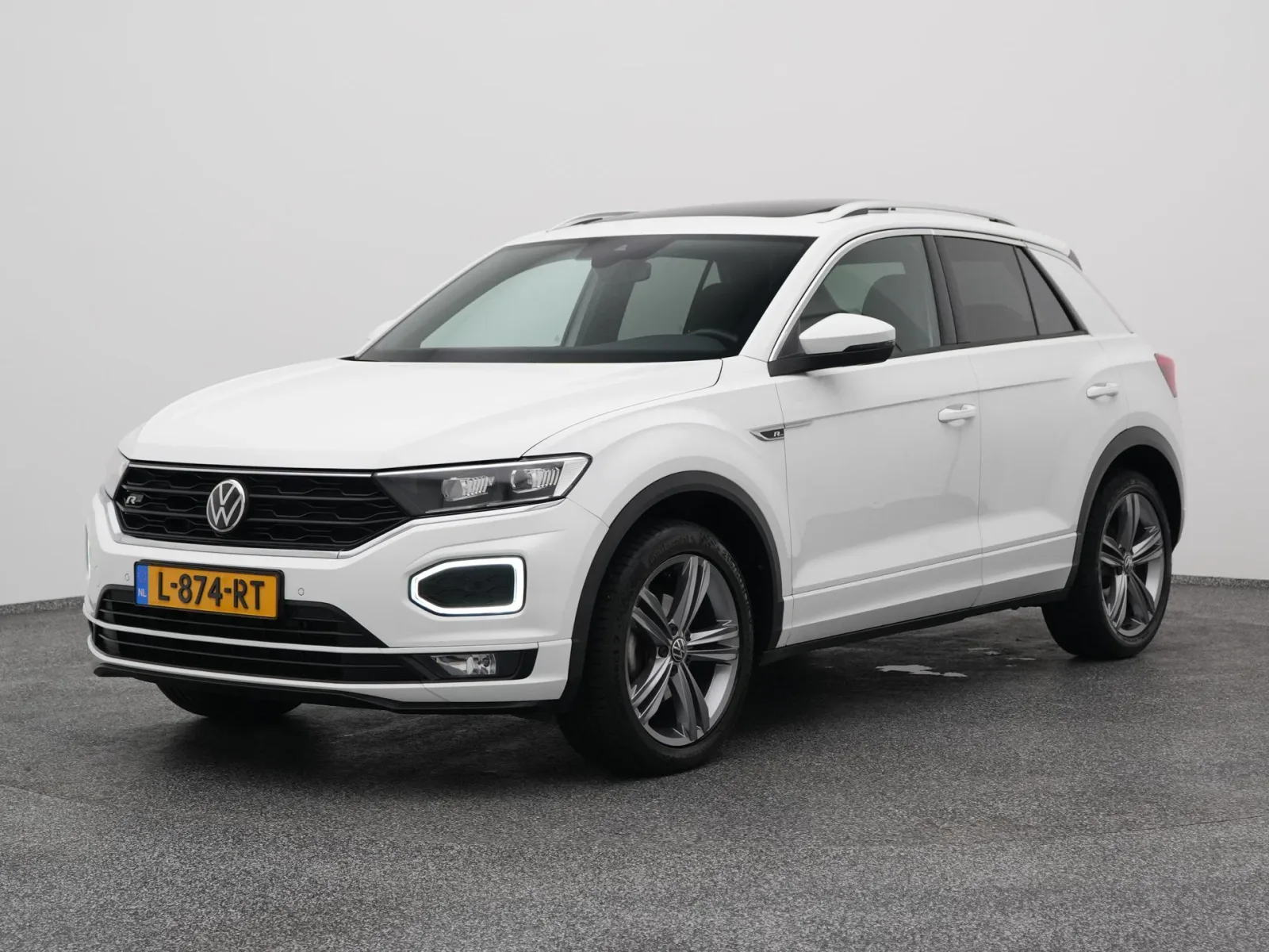 Volkswagen T-Roc (2021) — foto 1