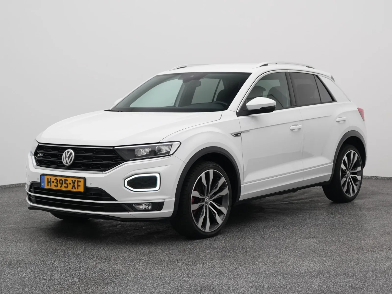 Volkswagen T-Roc (2020) — foto 1