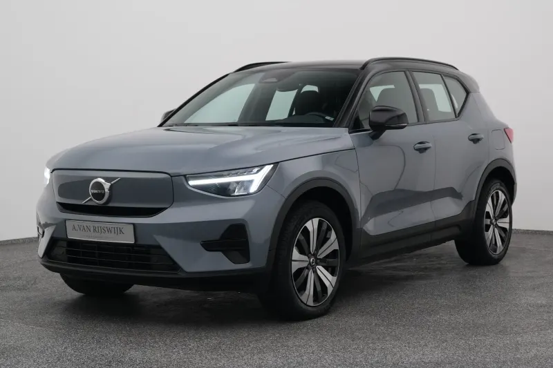Volvo XC40 (2022)