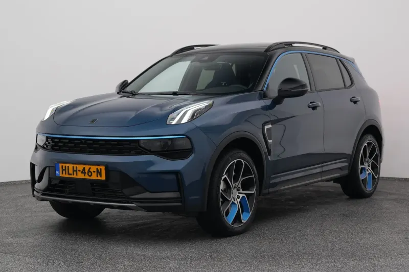 Lynk & Co 01 (2025)