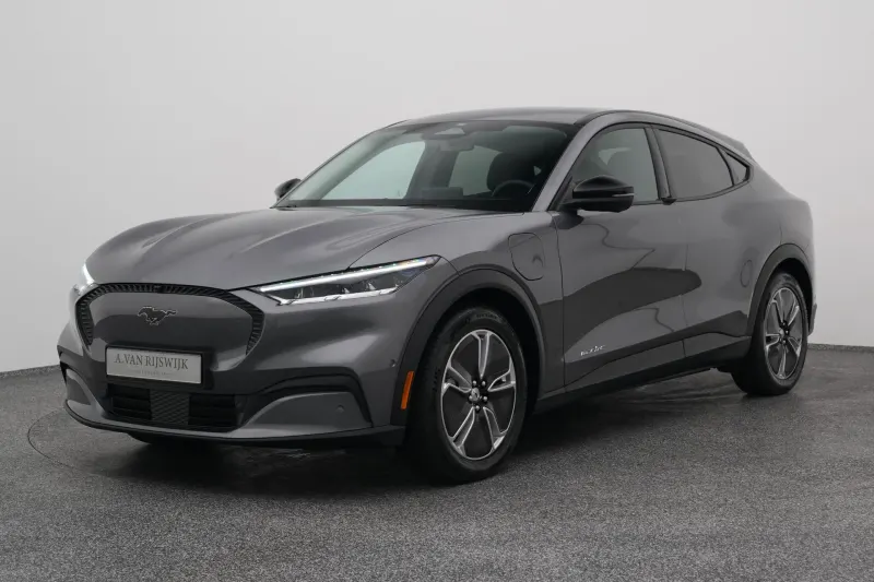 Ford Mustang (2024)
