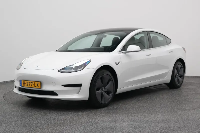 Tesla Model 3 (2020)