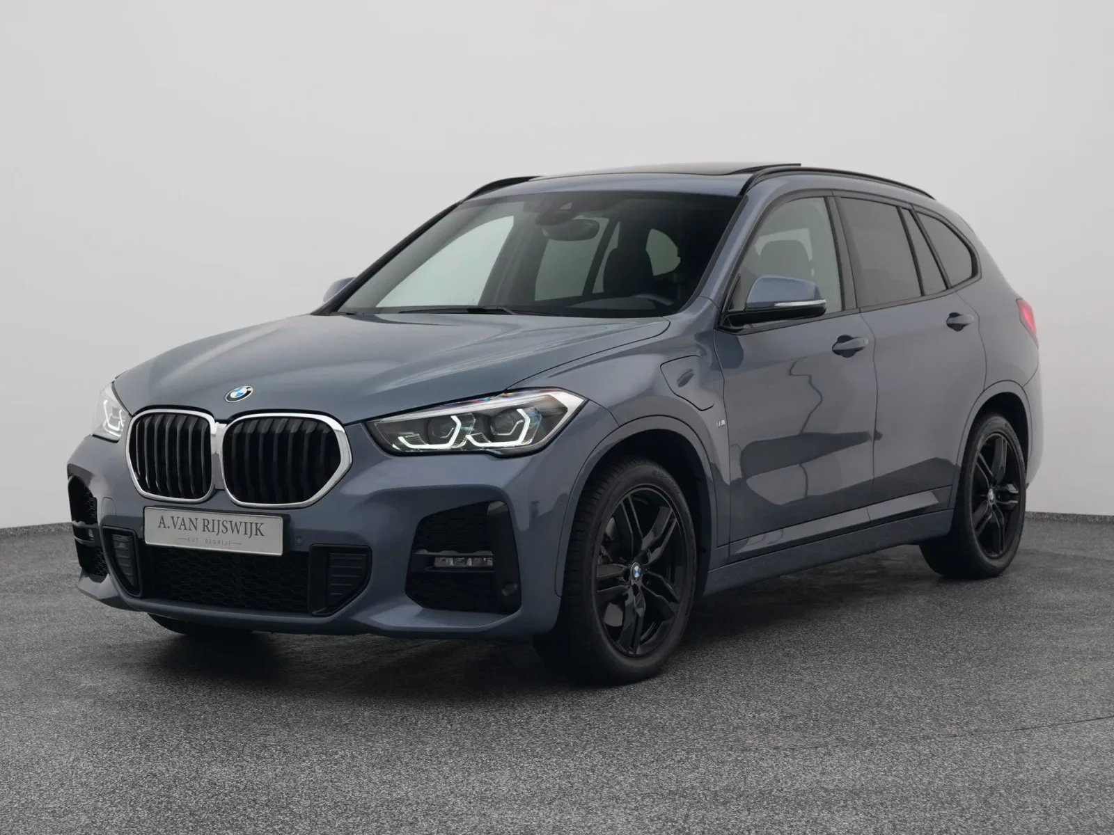 BMW X1 (2021) — foto 1
