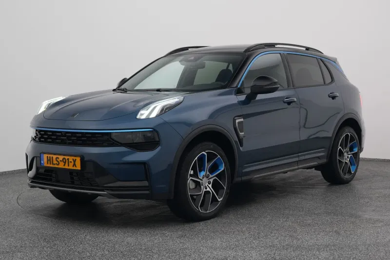Lynk & Co 01 (2025)