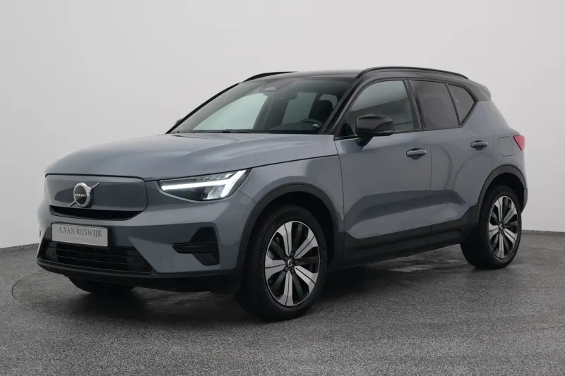 Volvo XC40 (2022)