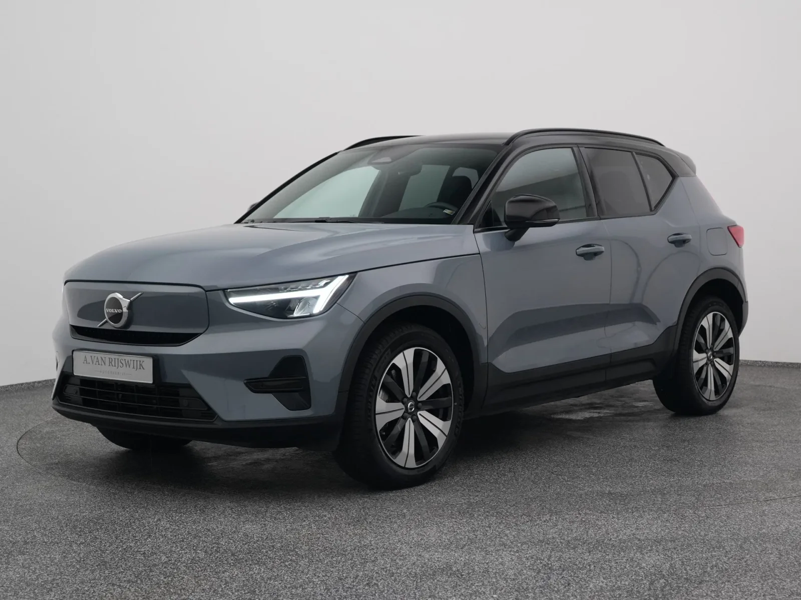 Volvo XC40 (2022) — foto 1