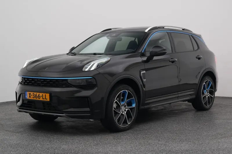 Lynk & Co 01 (2023)