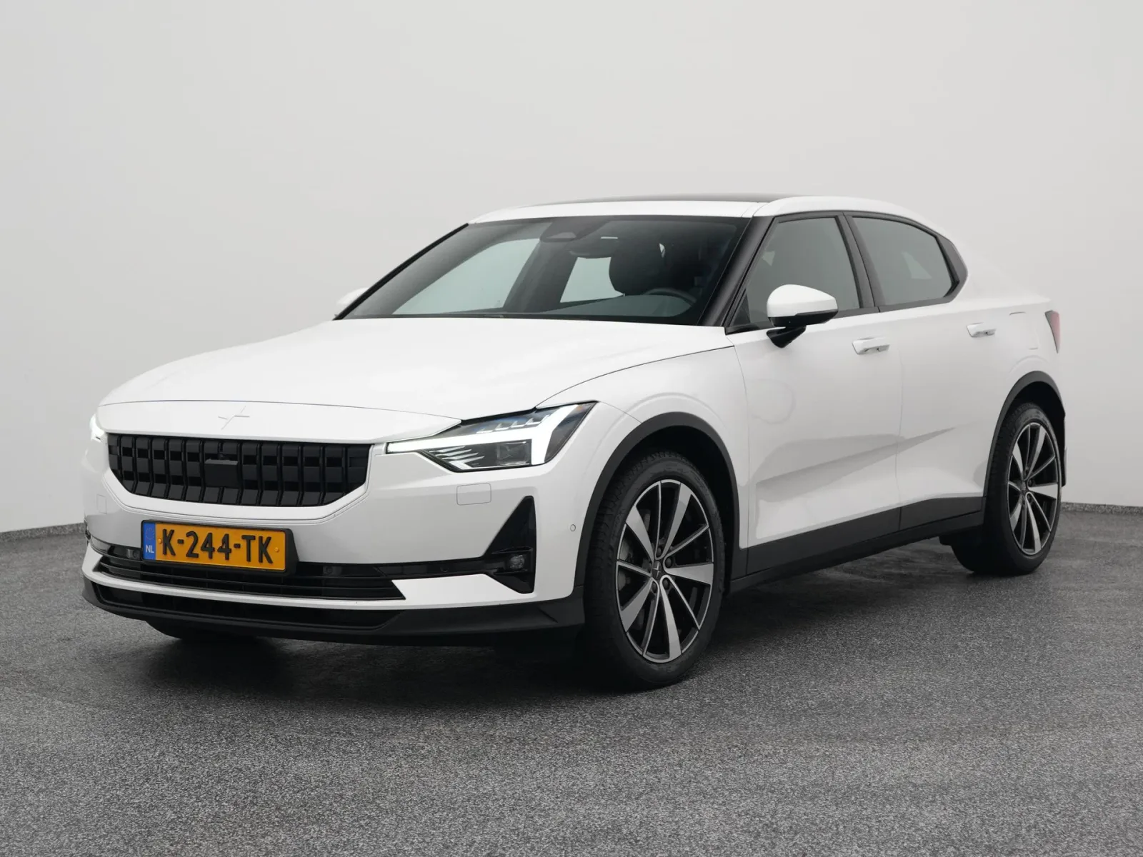 Polestar 2 (2021) — foto 1