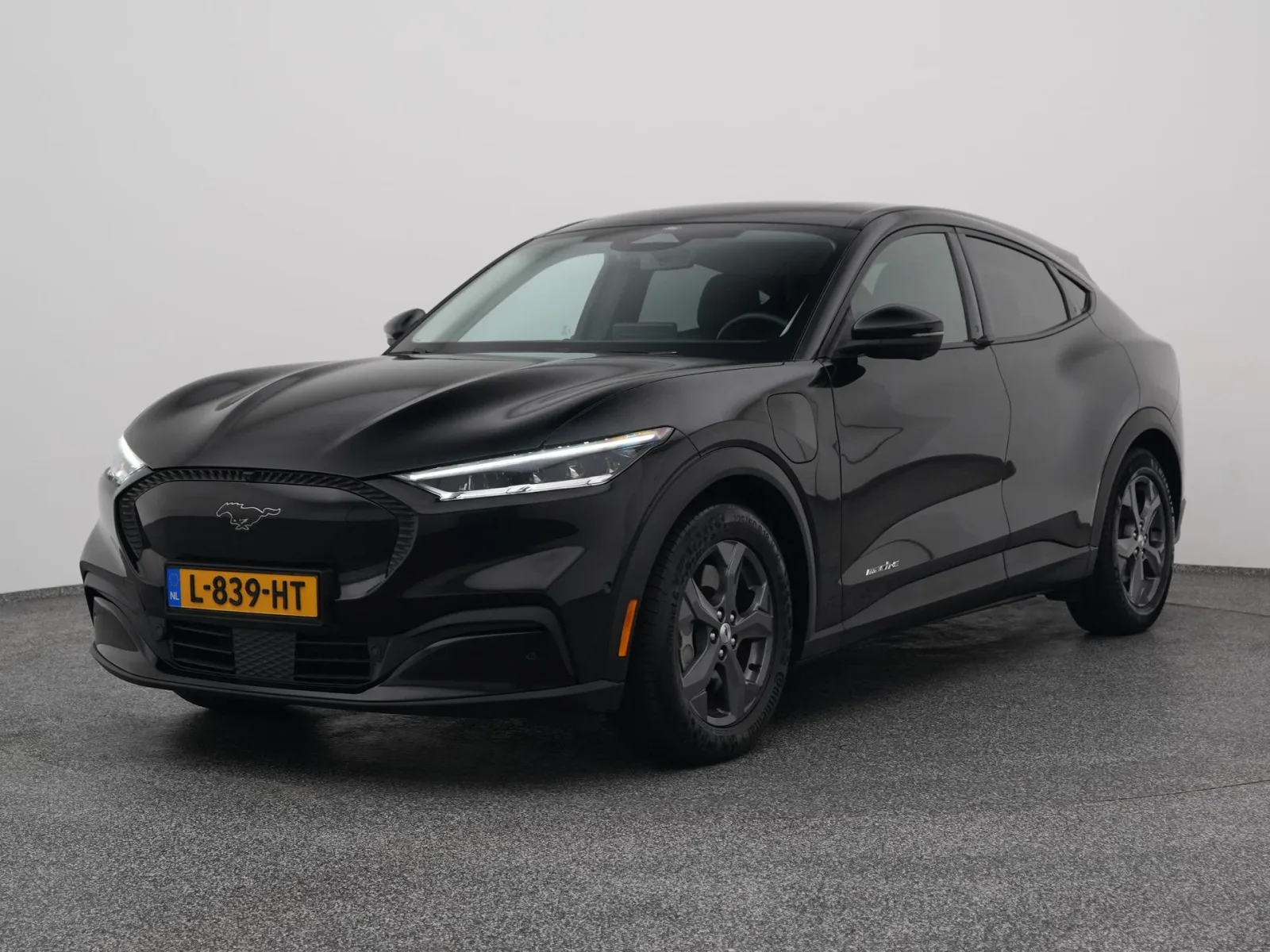 Ford Mustang (2021) — foto 1