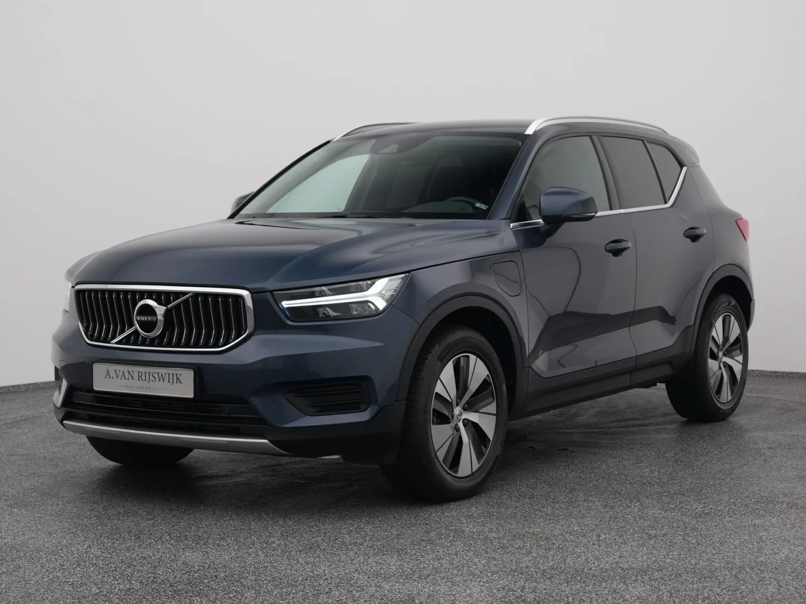 Volvo XC40 (2022) — foto 1