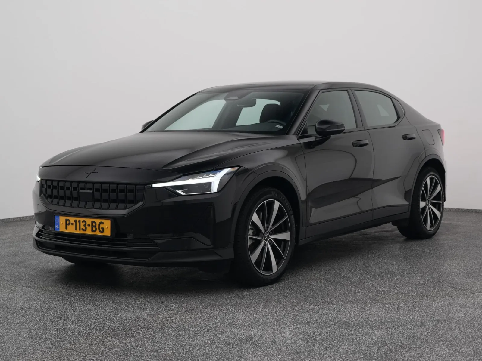 Polestar 2 (2022) — foto 1