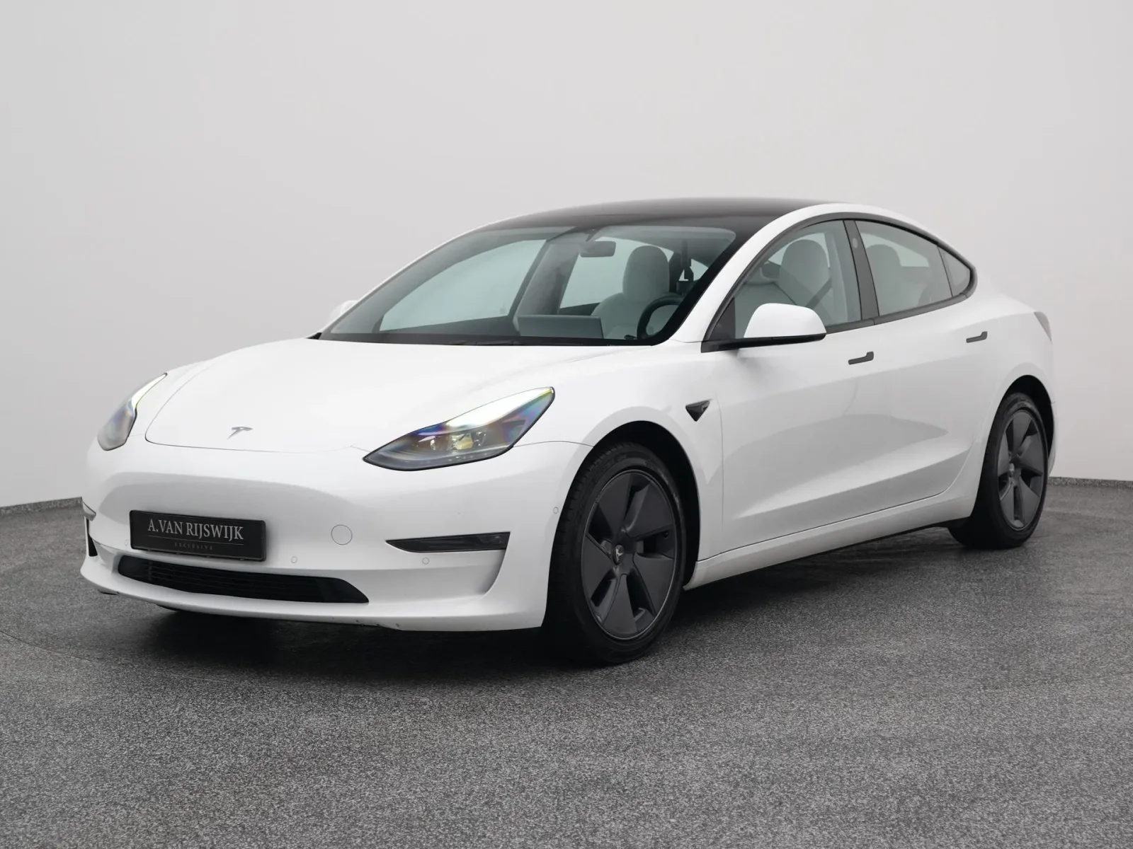 Tesla Model 3 (2022) — foto 1