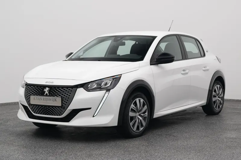 Peugeot e-208 (2023)