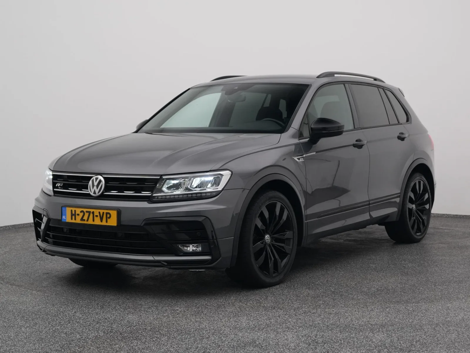 Volkswagen Tiguan (2020) — foto 1
