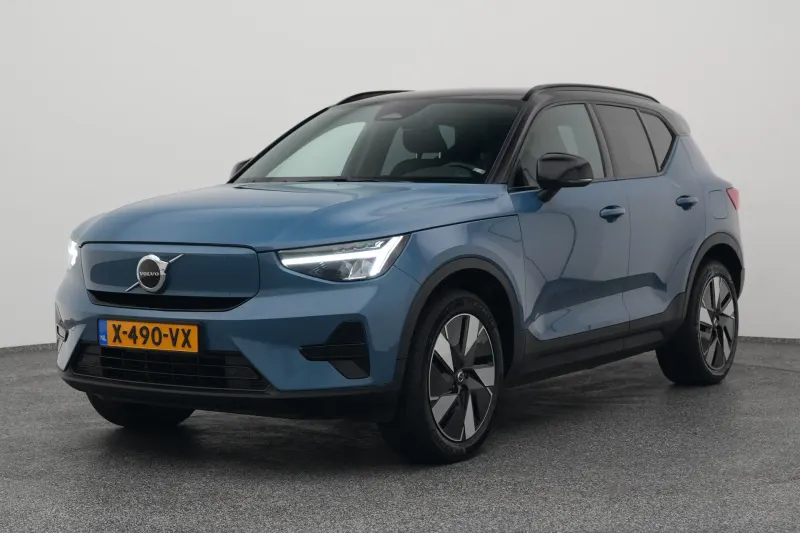 Volvo XC40 (2024)