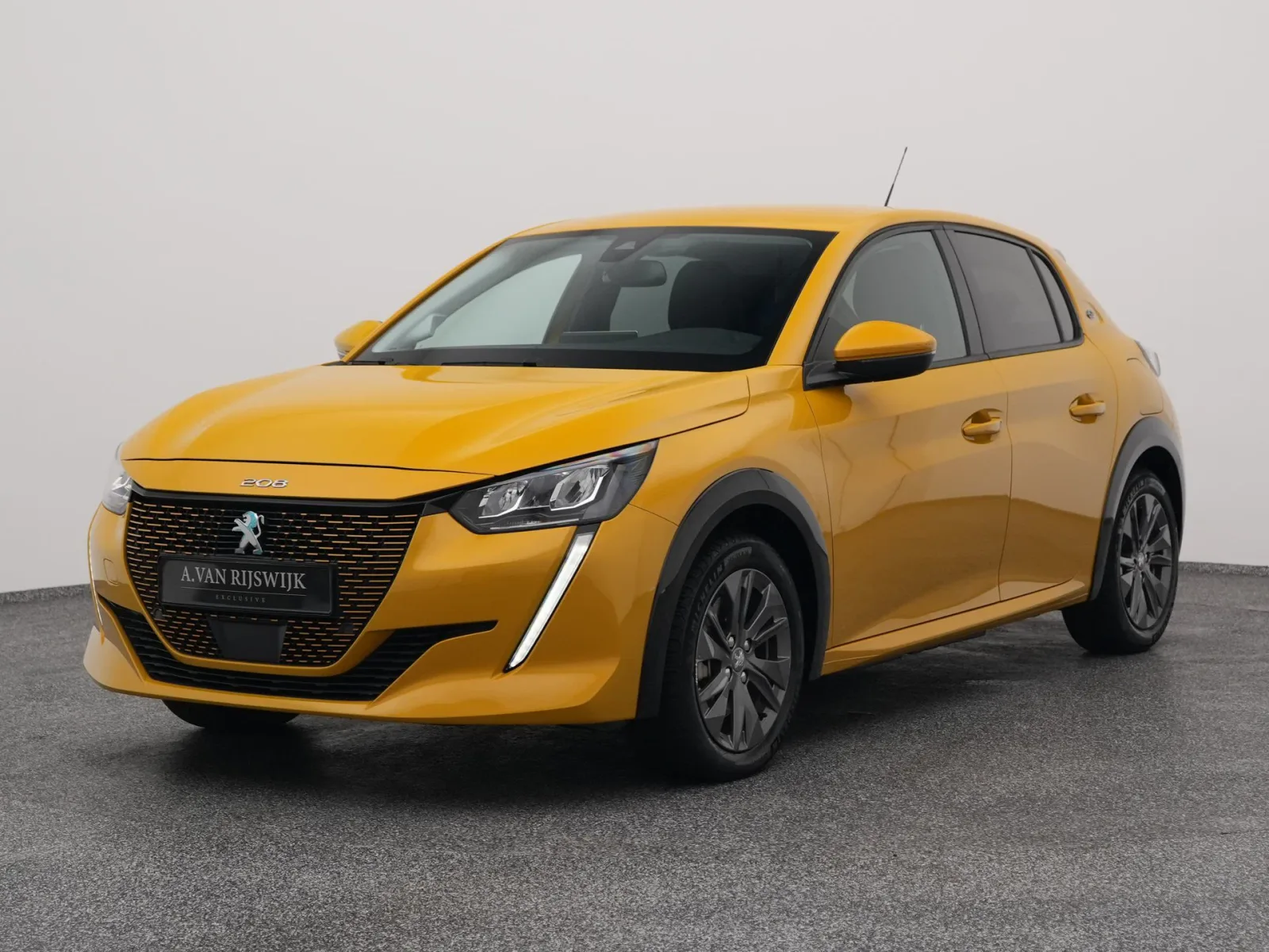 Peugeot e-208 (2021) — foto 1