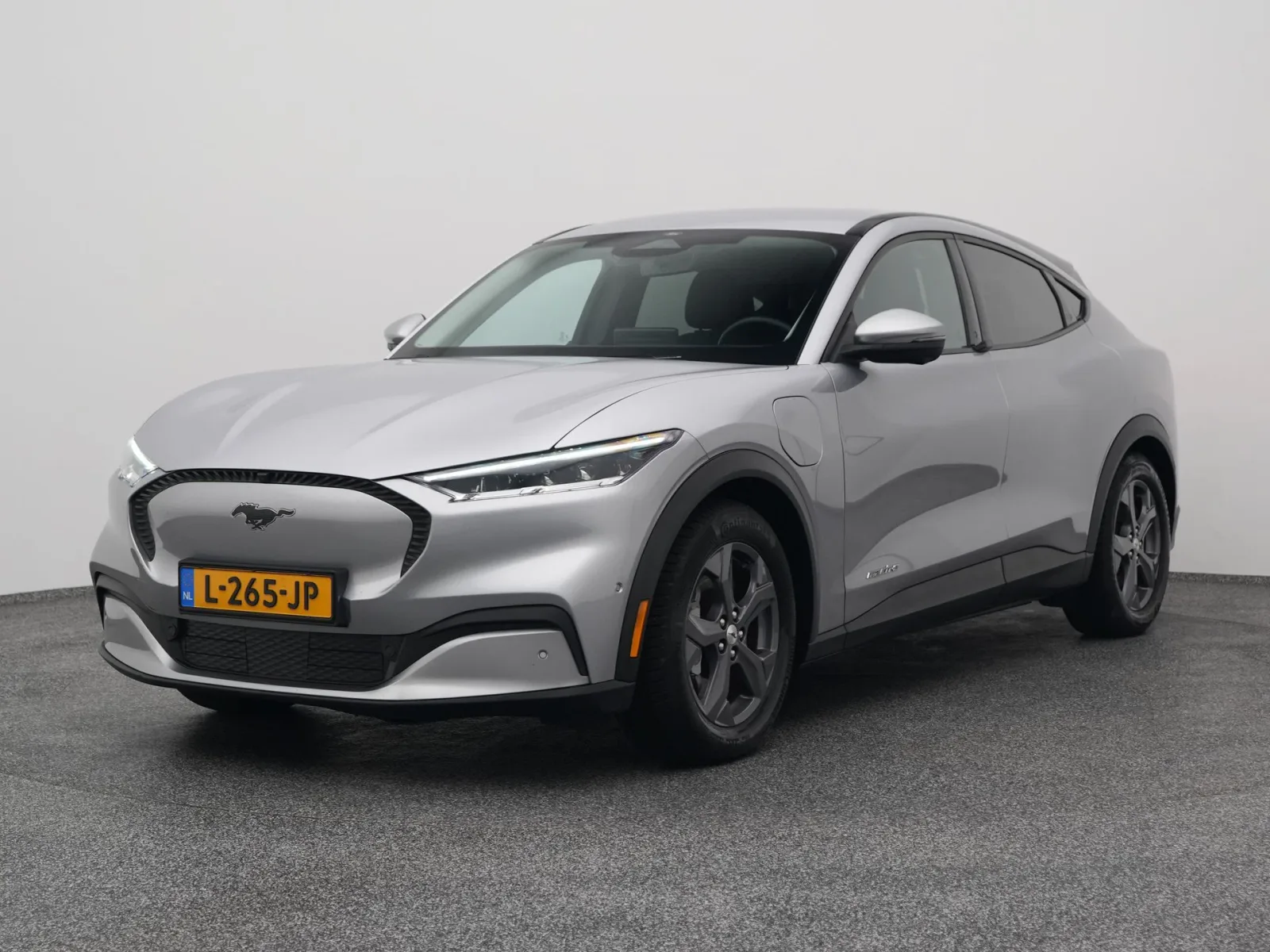 Ford Mustang (2021) — foto 1