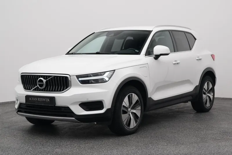 Volvo XC40 (2022)