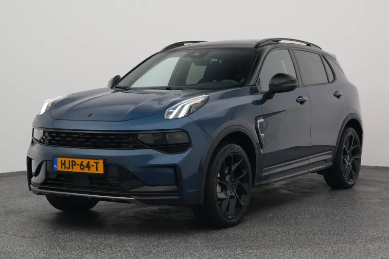 Lynk & Co 01 (2025)
