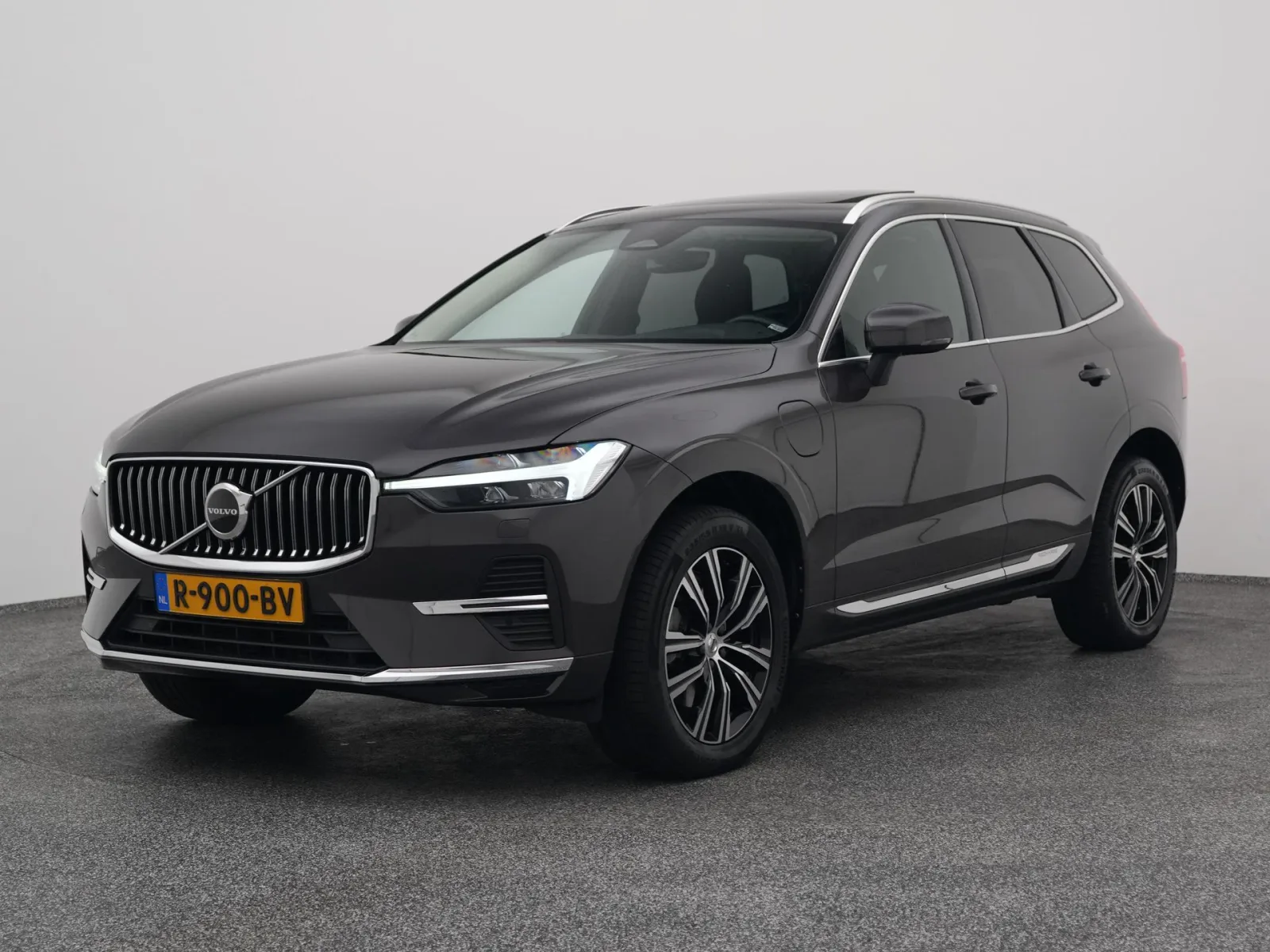 Volvo XC60 (2021) — foto 1