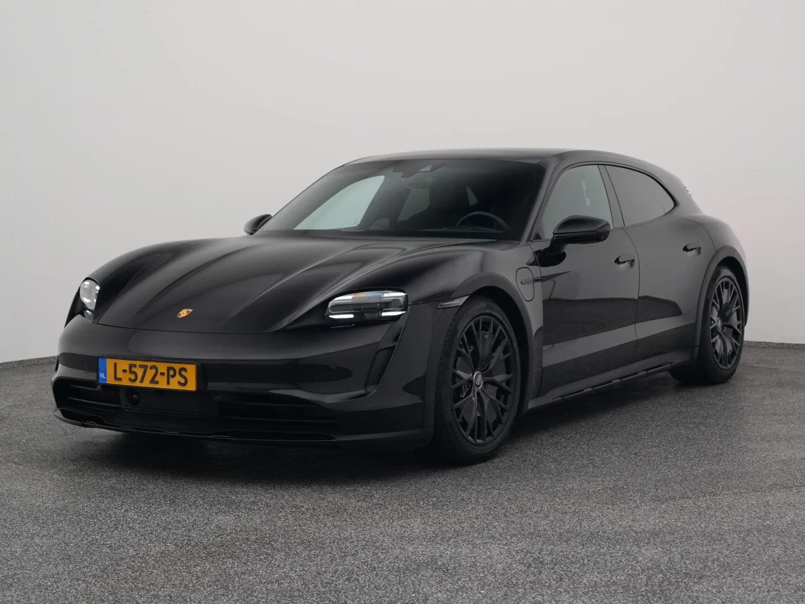 Porsche Taycan (2021) — foto 1