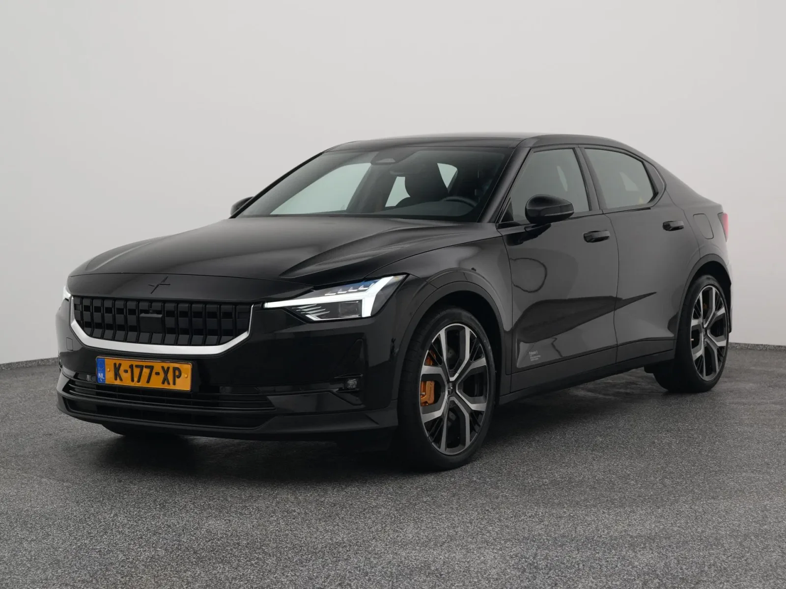 Polestar 2 (2021) — foto 1