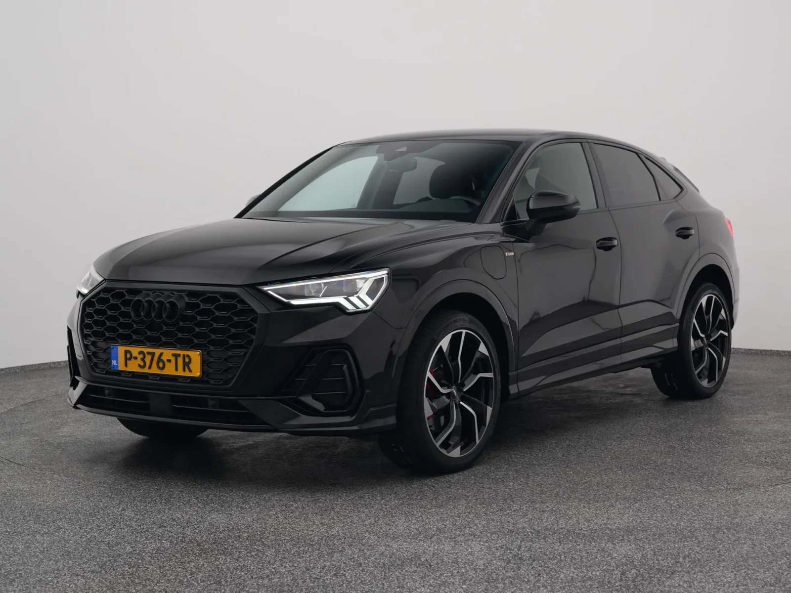 Audi Q3 (2022) — foto 1